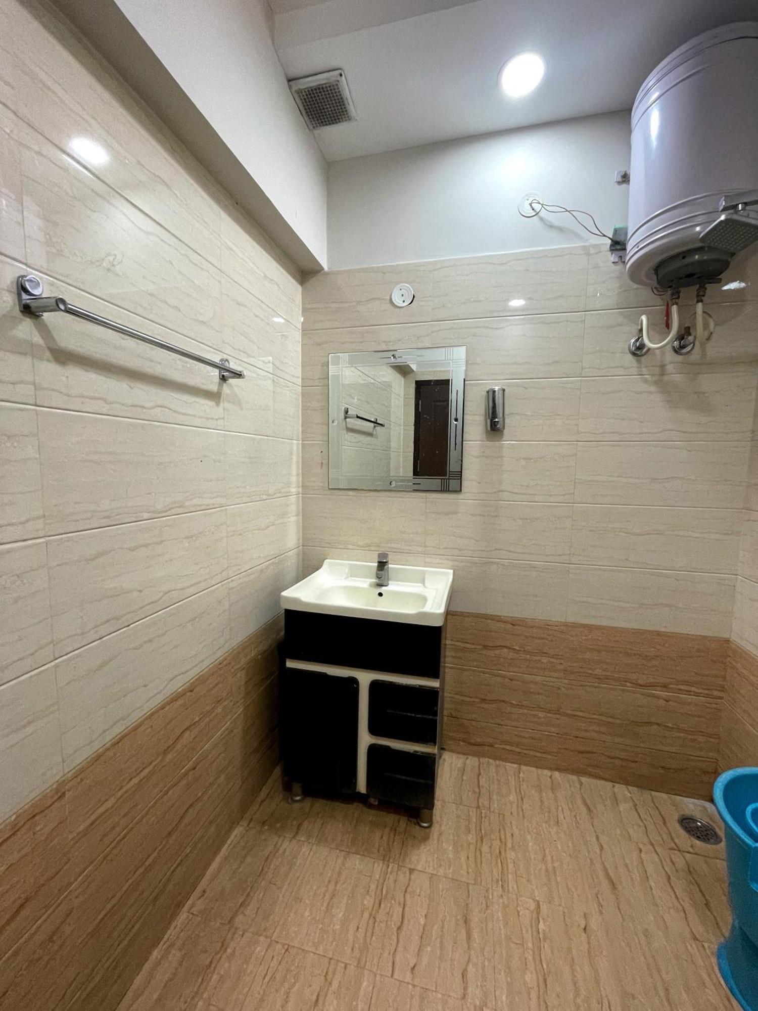 Malaya House --Couples, Family, Corporate Favorite-- Near Bmc Chowk Iconic Mall Hotell Jalandhar Eksteriør bilde